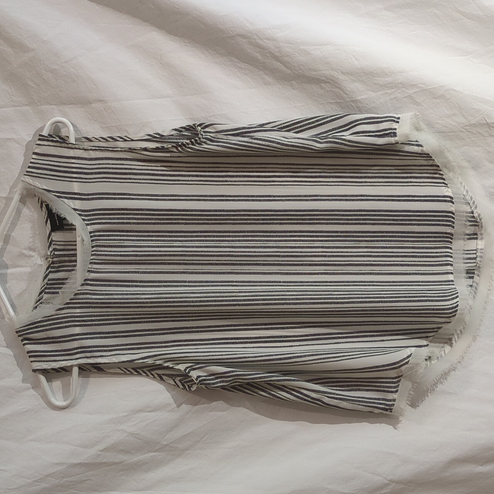 Who What Wear | Striped Pattern Sleeveless Semi Sheer Crepe Frayed Details | M